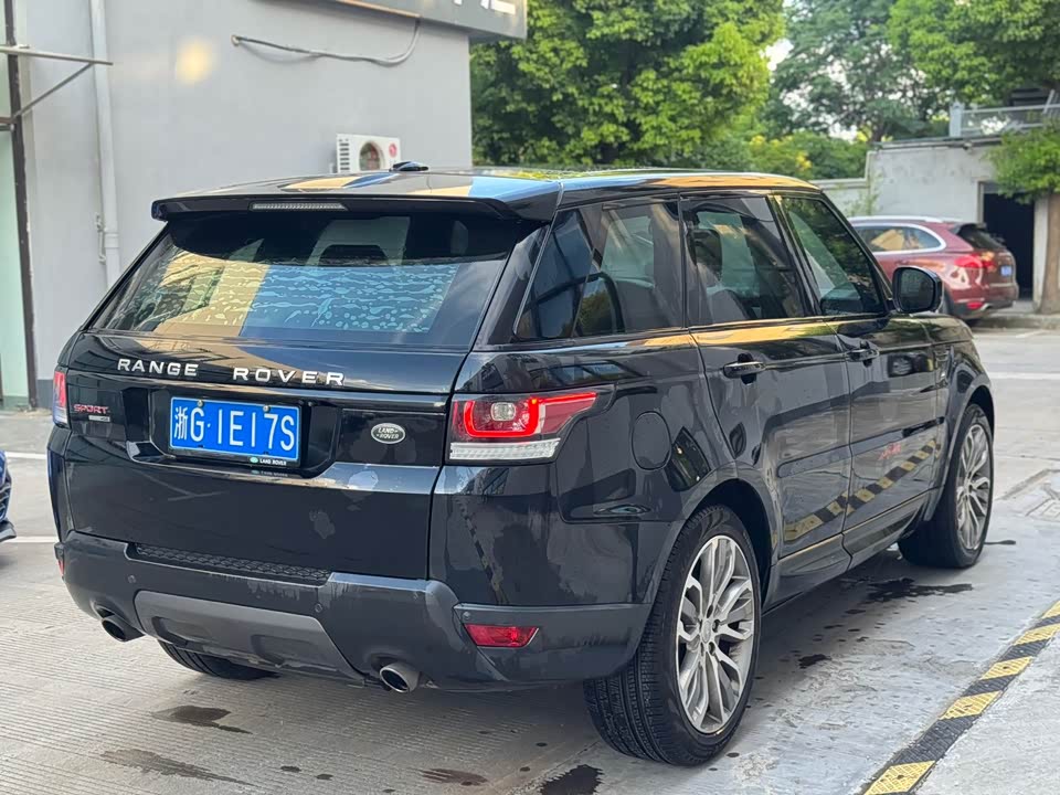 Land Rover Range Rover Sport Land Rover Range Rover Sport