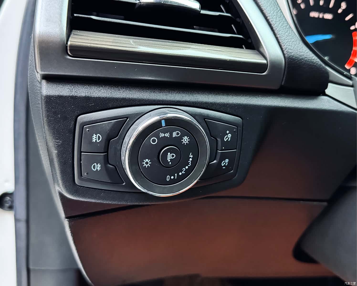 Ford Mondeo, 2017 12