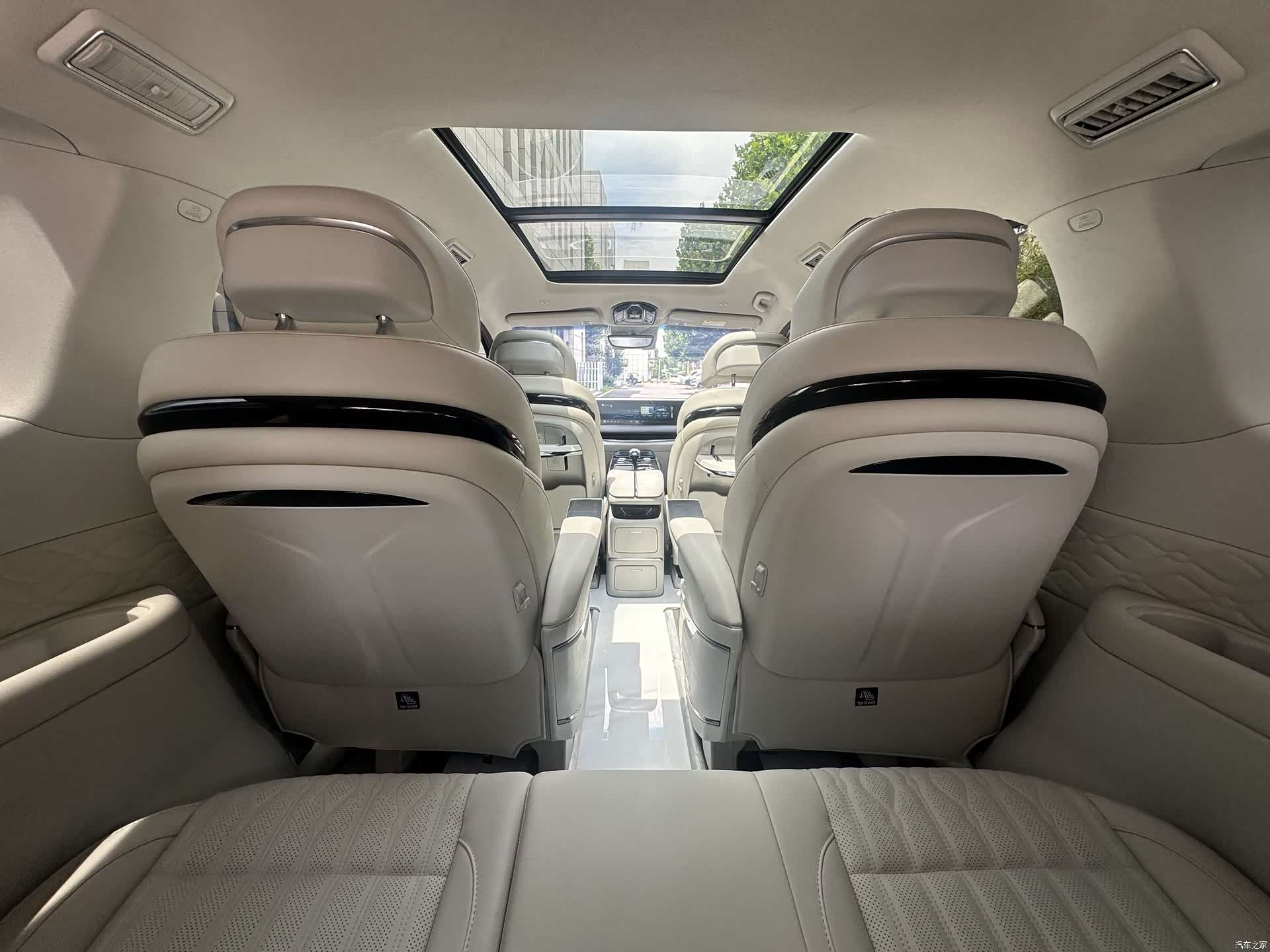 DongFeng V9, 2024 11