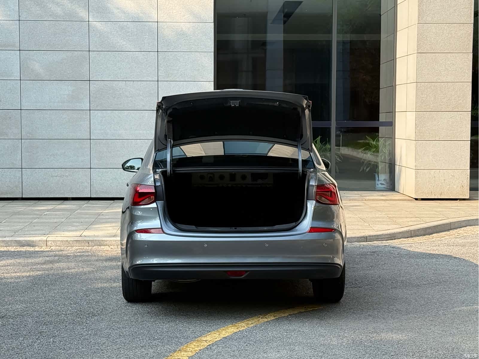 Chevrolet 320, 2022 15