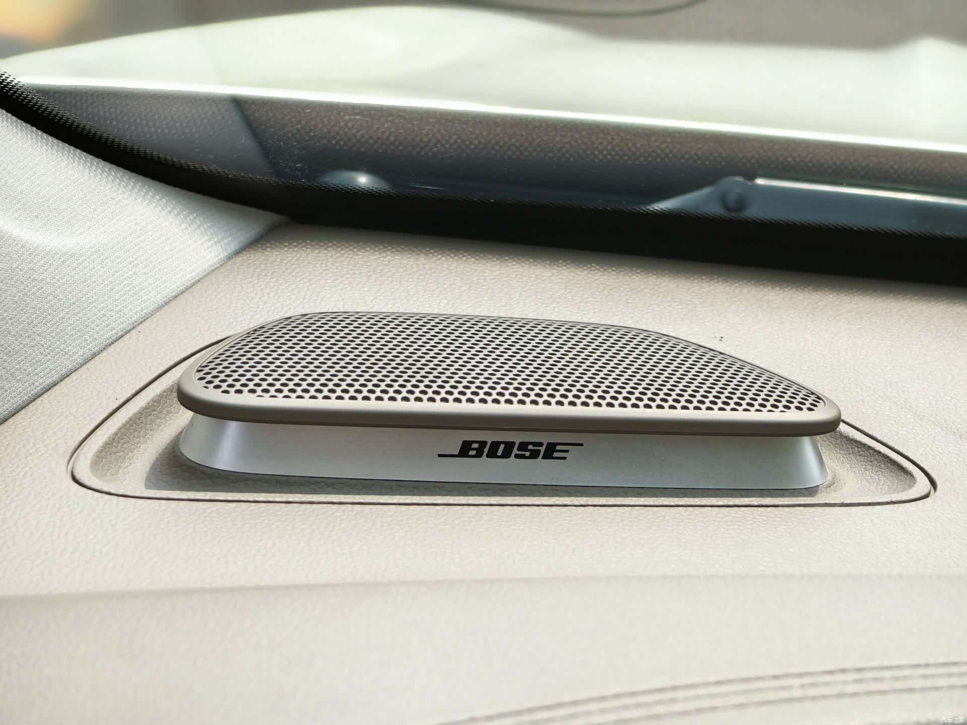 Roewe iMAX8, 2023 23