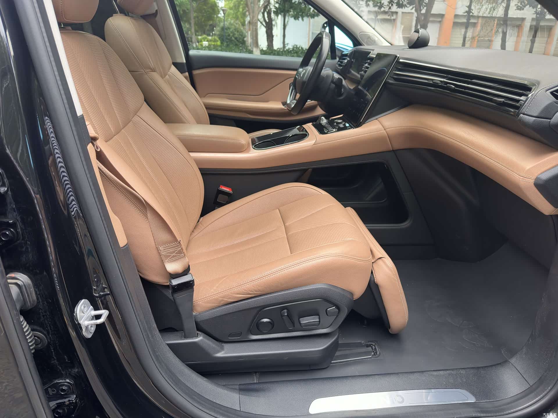 NIO ES8, 2019 7