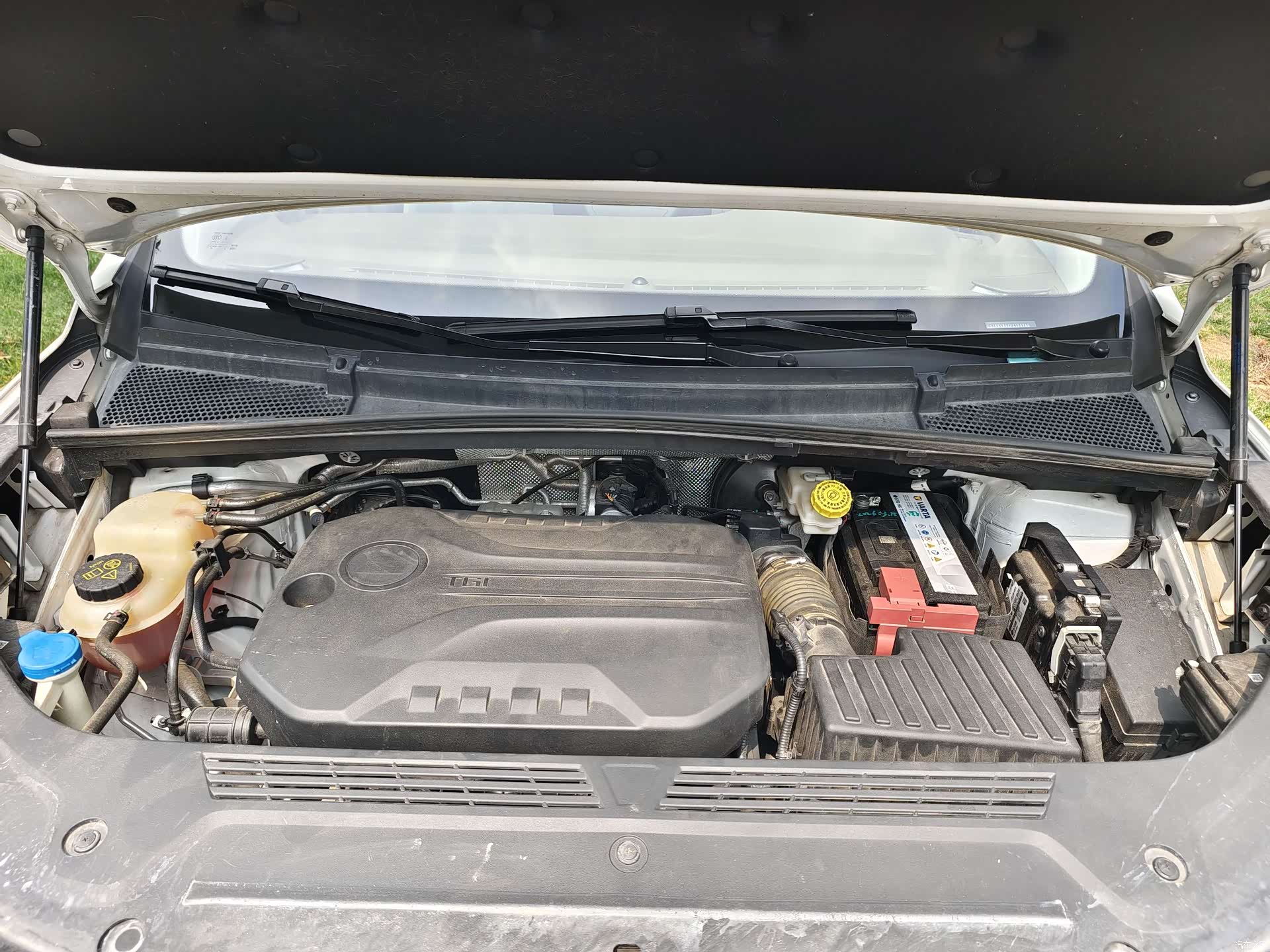 Roewe iMAX8, 2023 8