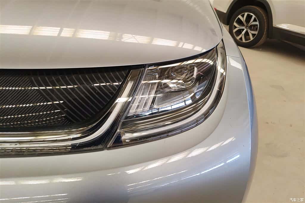 BYD Dolphin, 2022 все фото