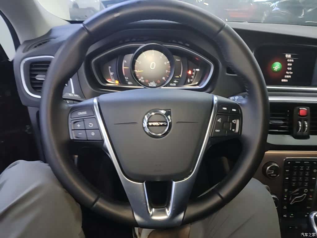 Volvo V40, 2018 11