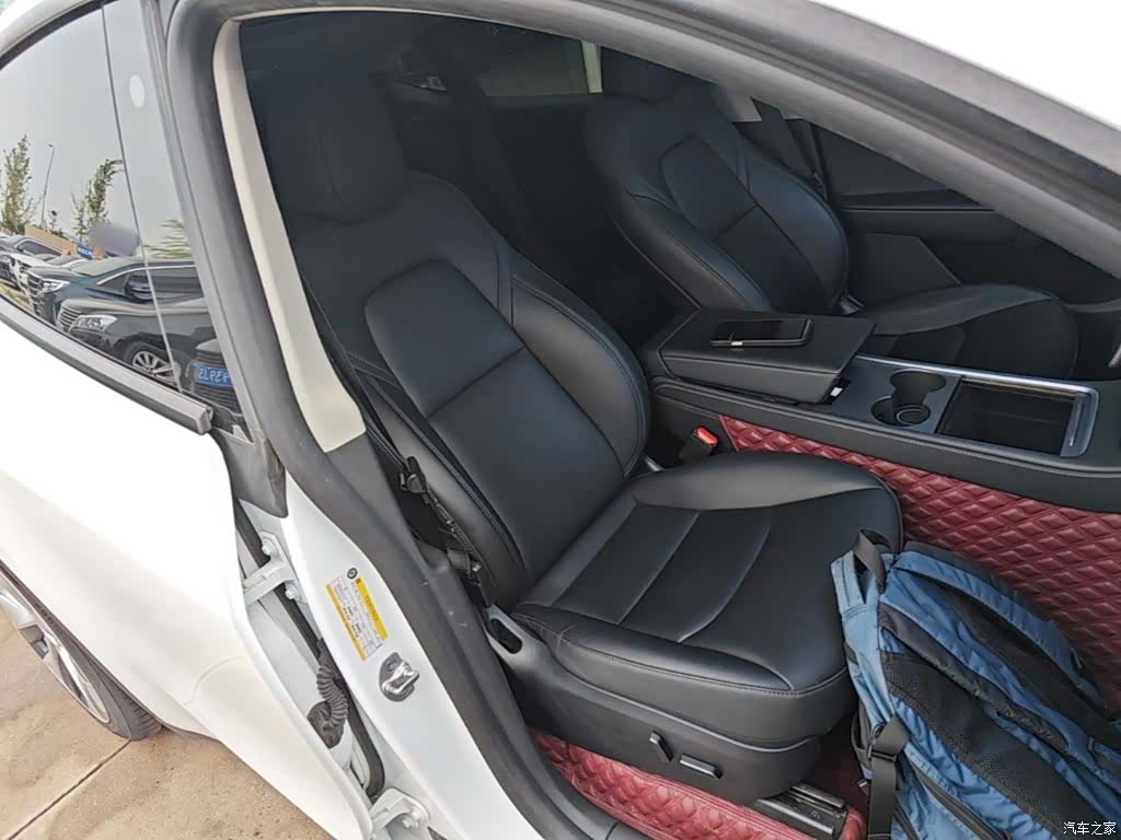 Tesla Model Y, 2023 25