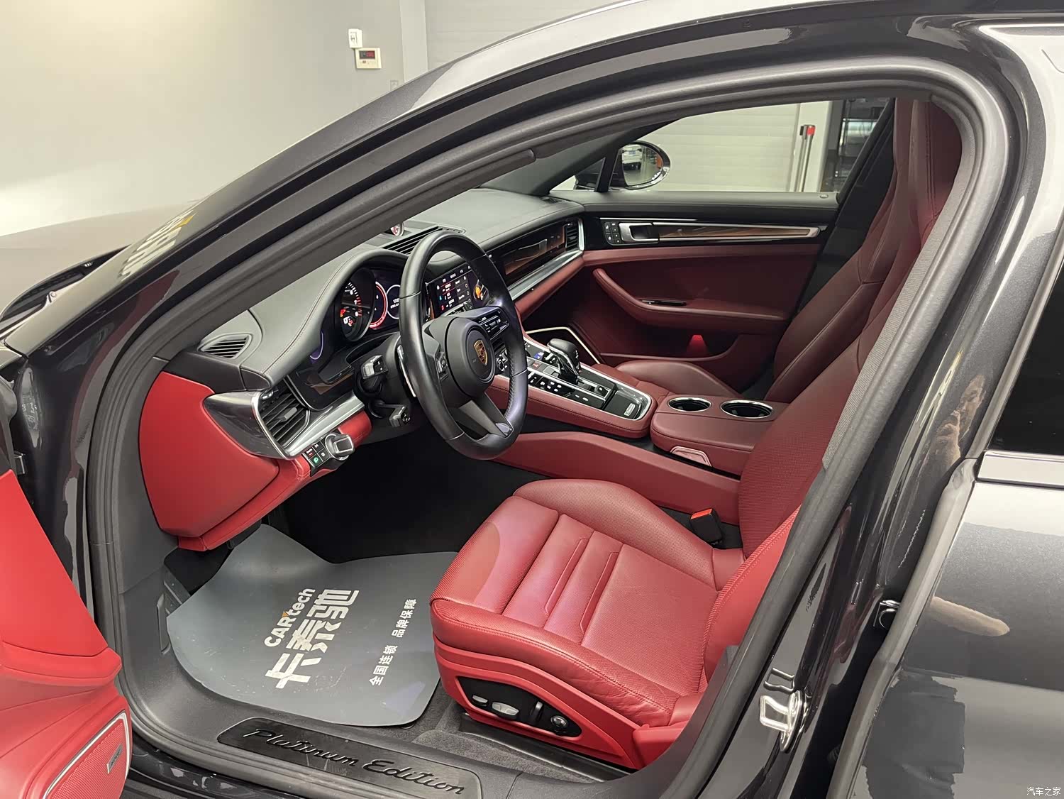 Porsche Panamera, 2023 10