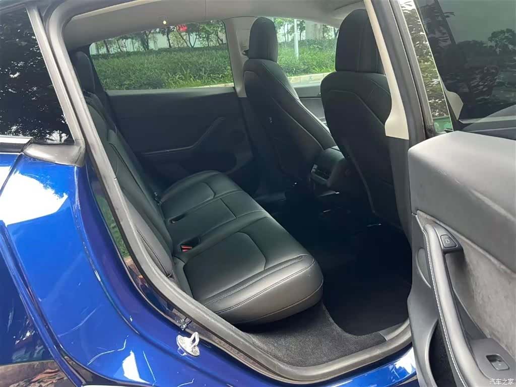 Tesla Model Y, 2022 13