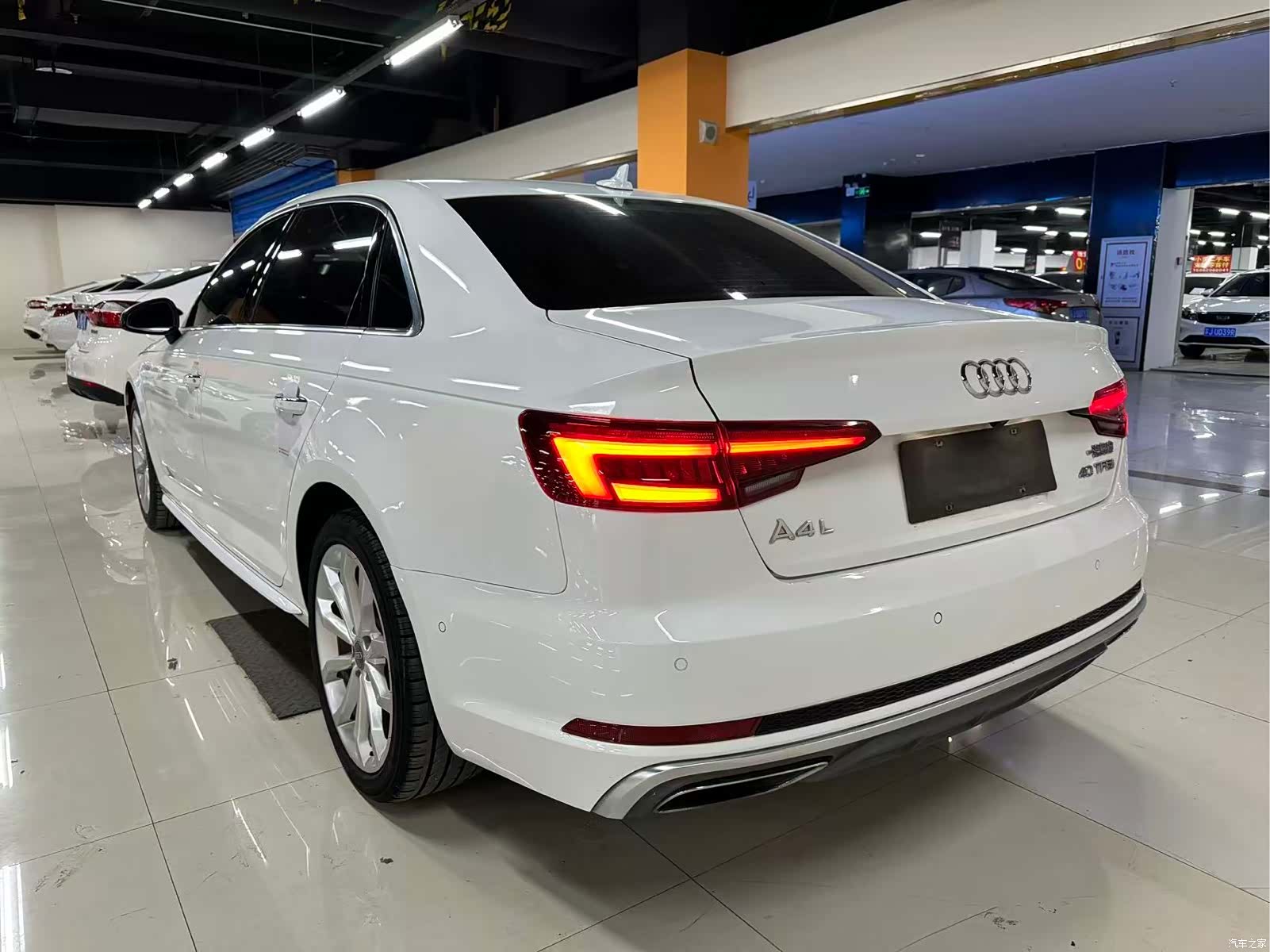 Audi A4L, 2019 8