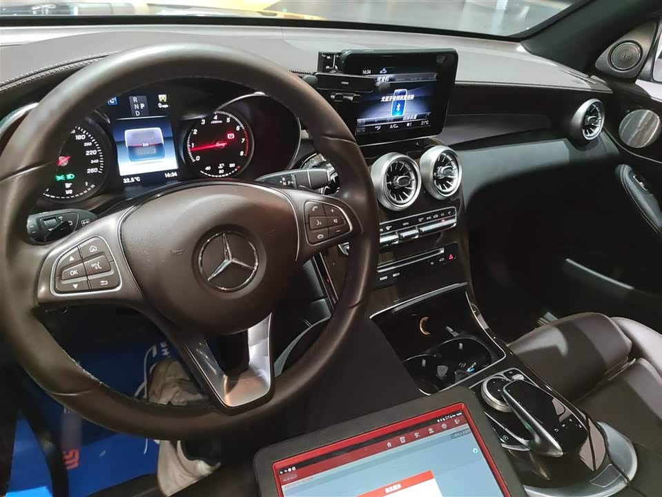 Mercedes-Benz GLC Mercedes-Benz GLC