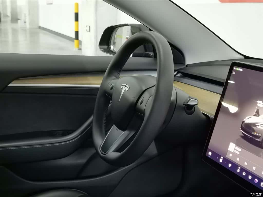 Tesla Model 3, 2023 22