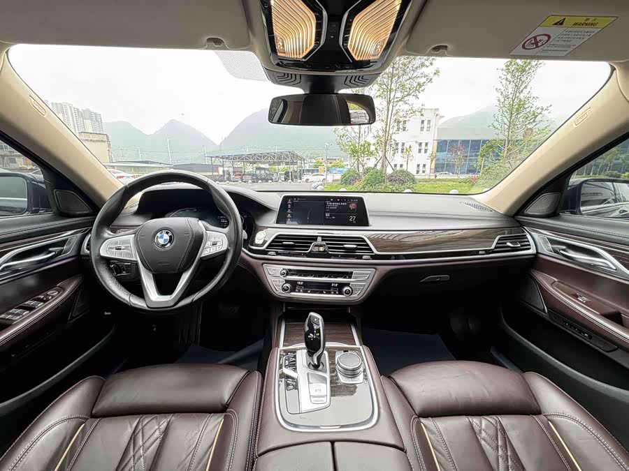 BMW 7-Series 2022, фото 9