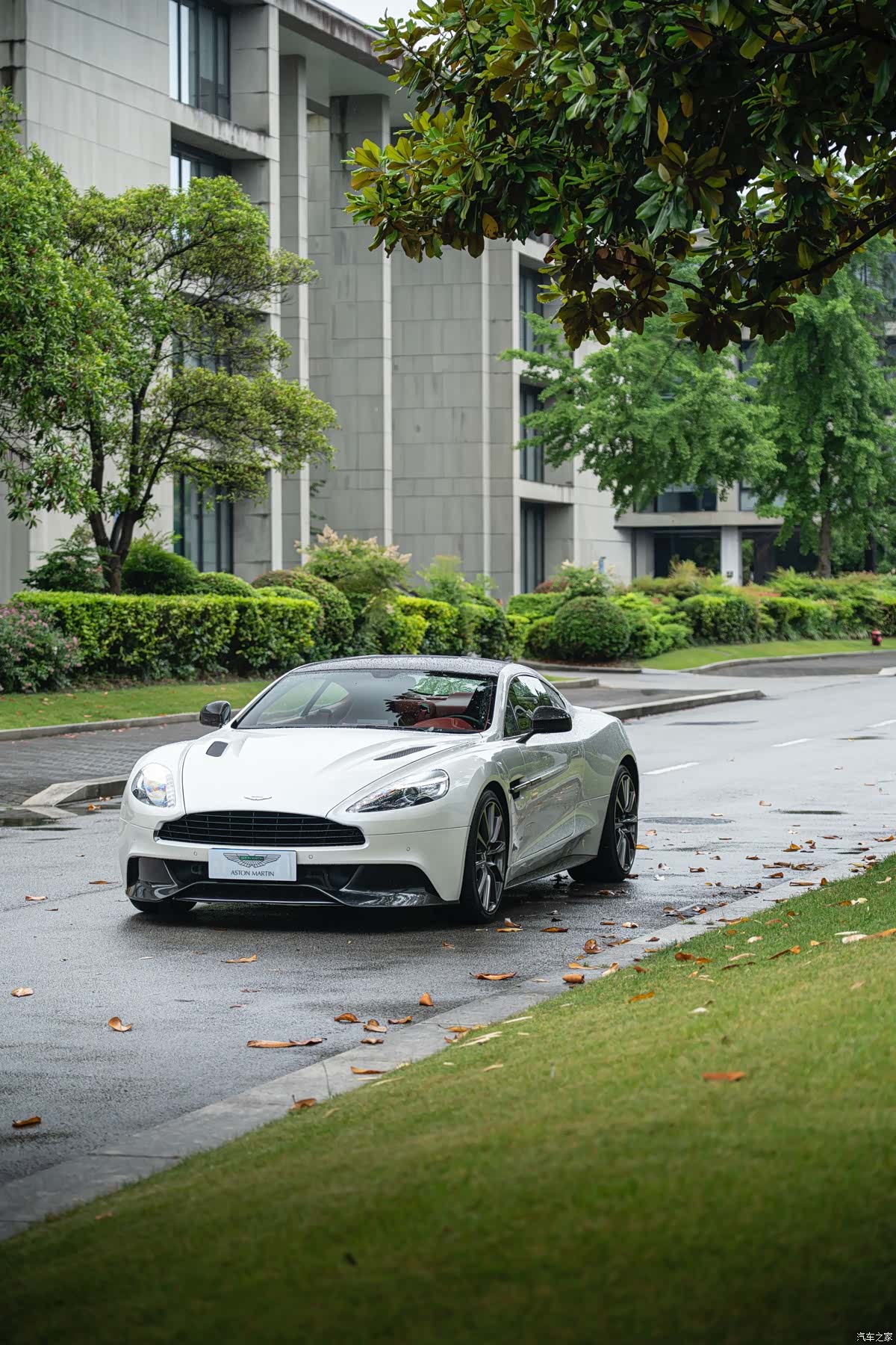 Aston Martin Vanquish, 2013 2