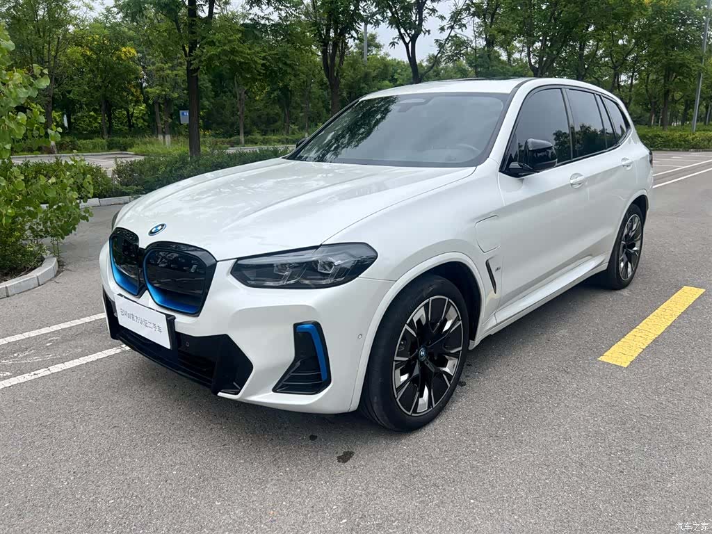 BMW iX3, 2022 1