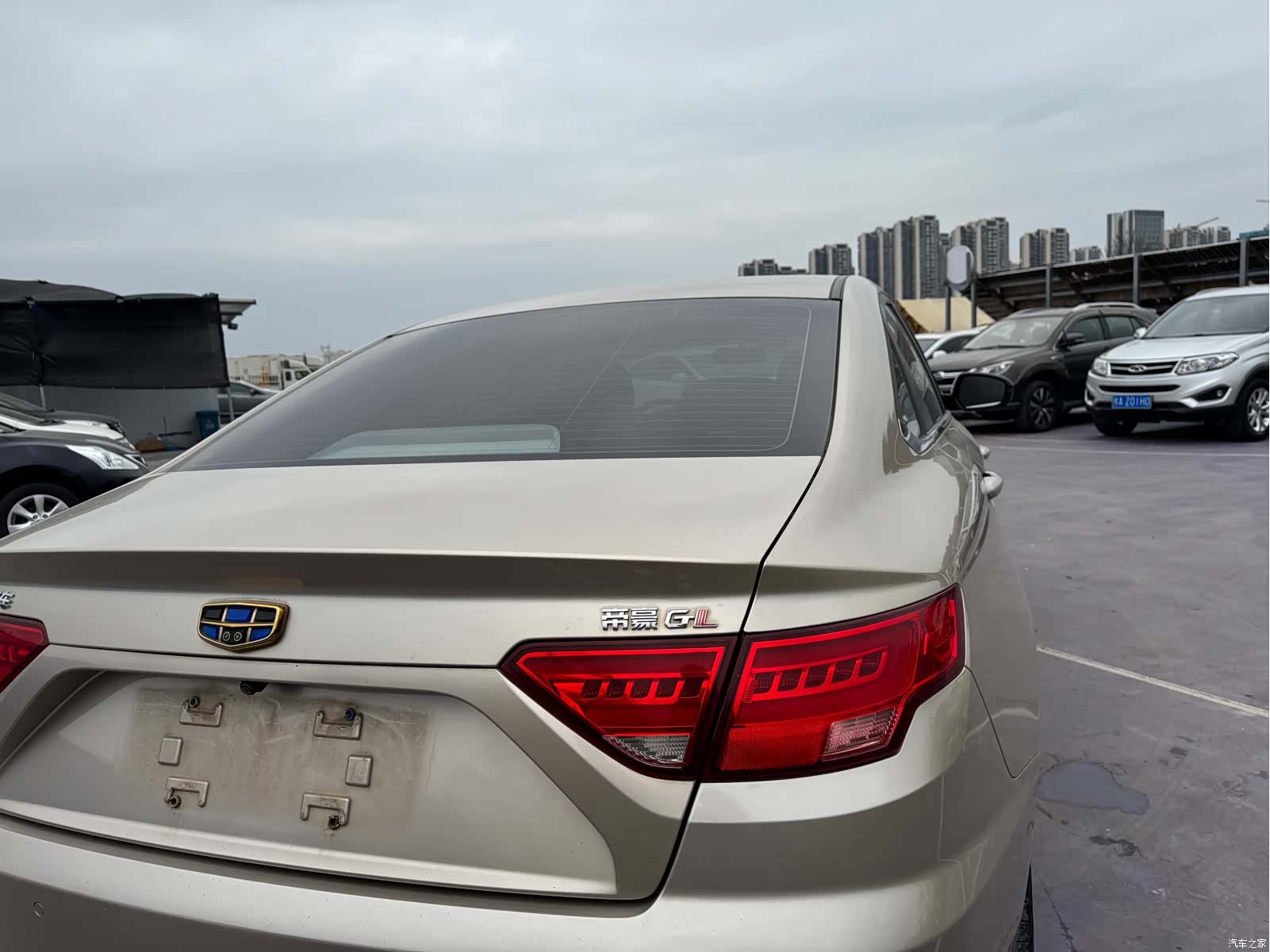 Geely Emgrand, 2017 9