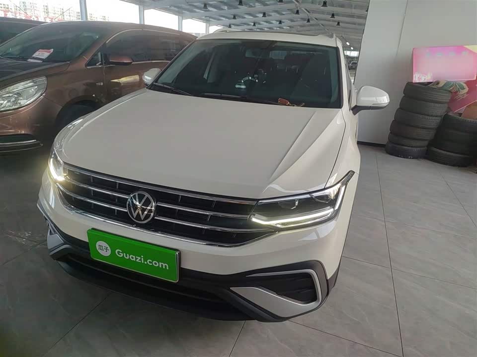 Volkswagen Tiguan L