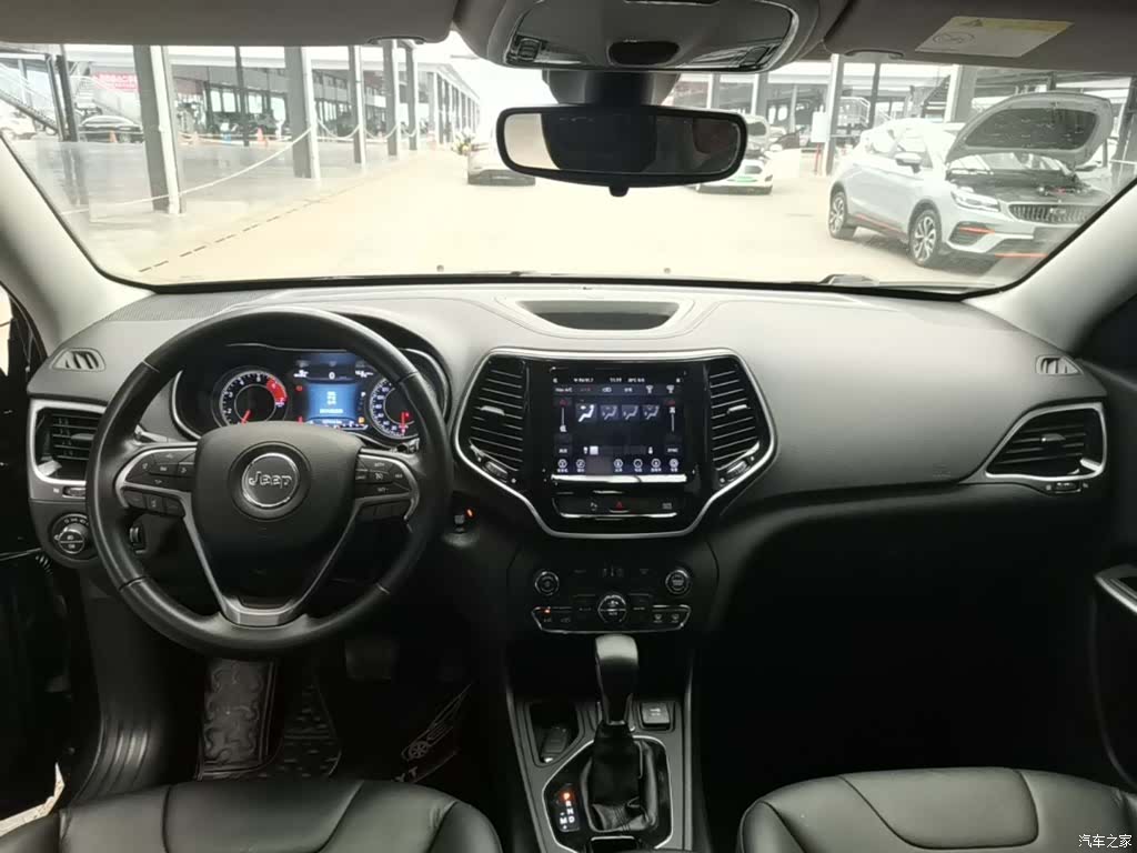 Jeep Cherokee, 2019 10