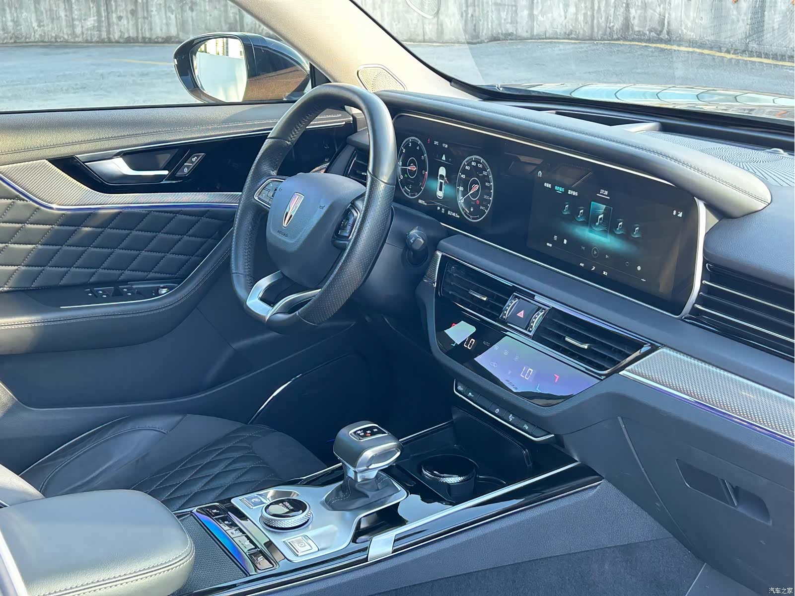Hongqi HS5, 2021 7