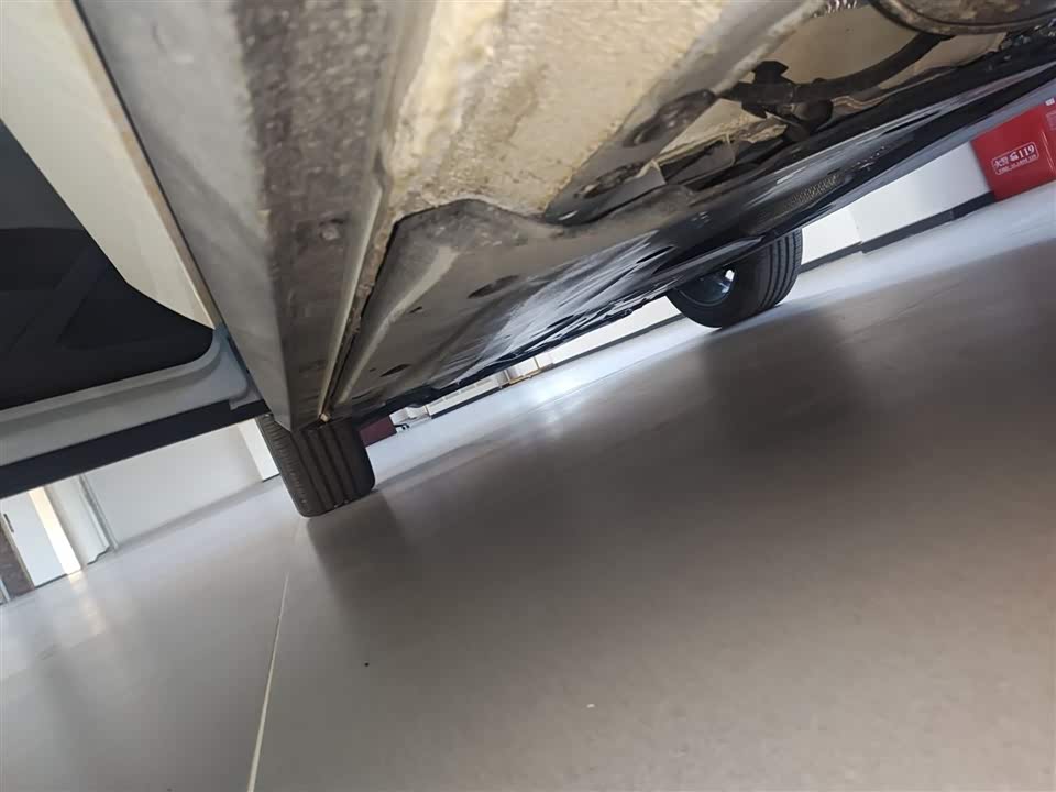 Volkswagen T-ROC exploring Songs