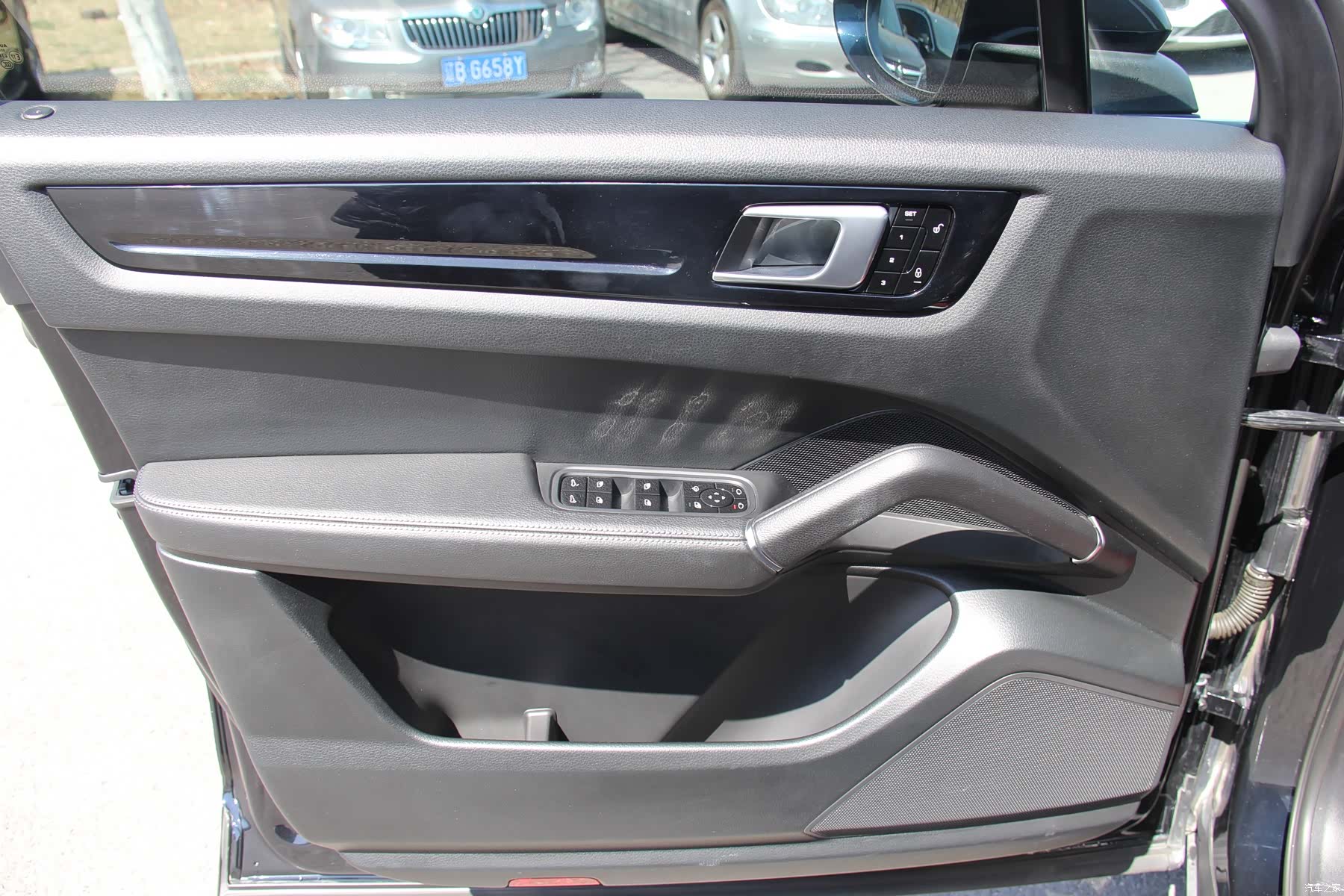 Porsche Cayenne, 2018 11