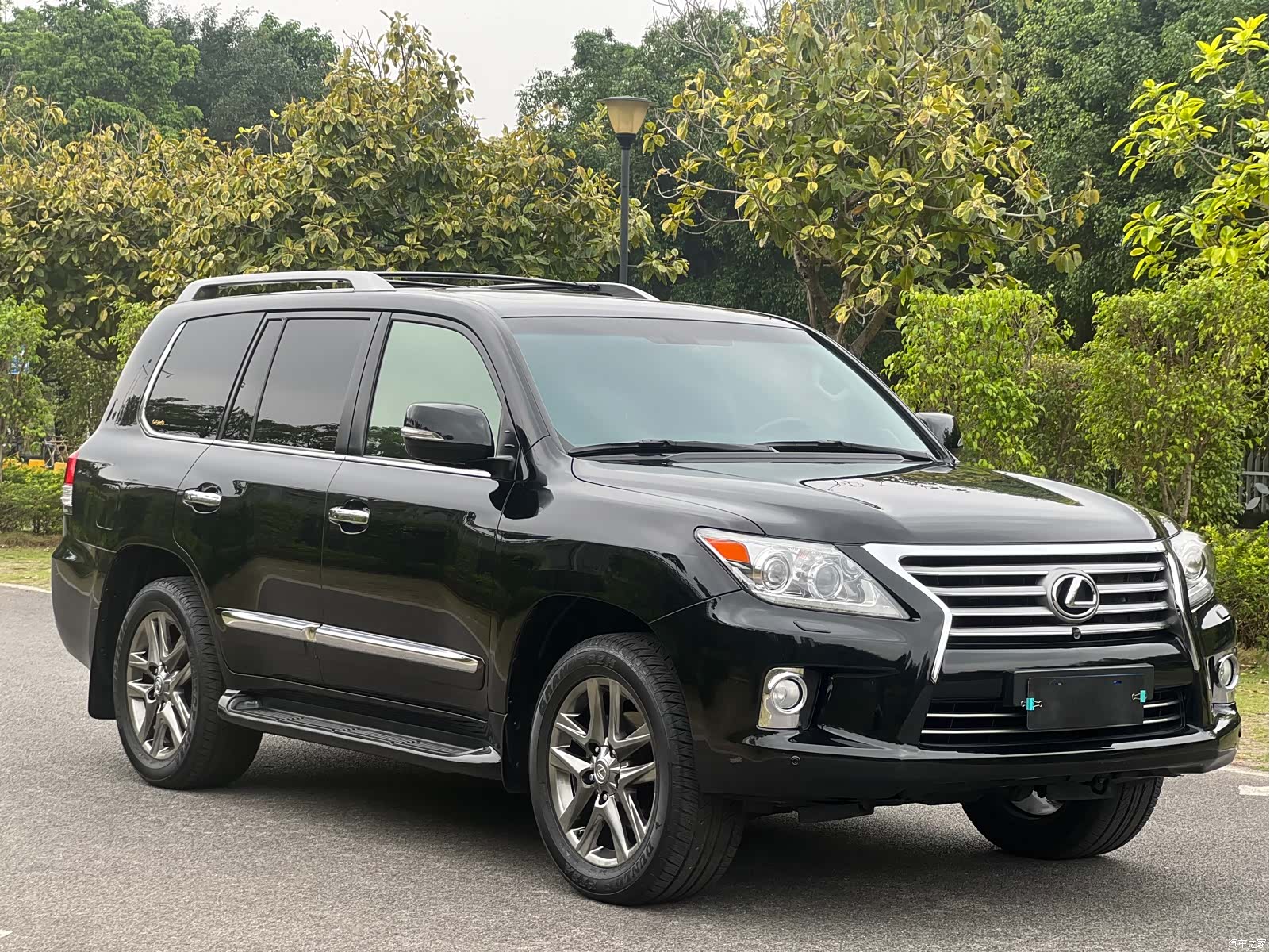 Lexus LX, 2013 3