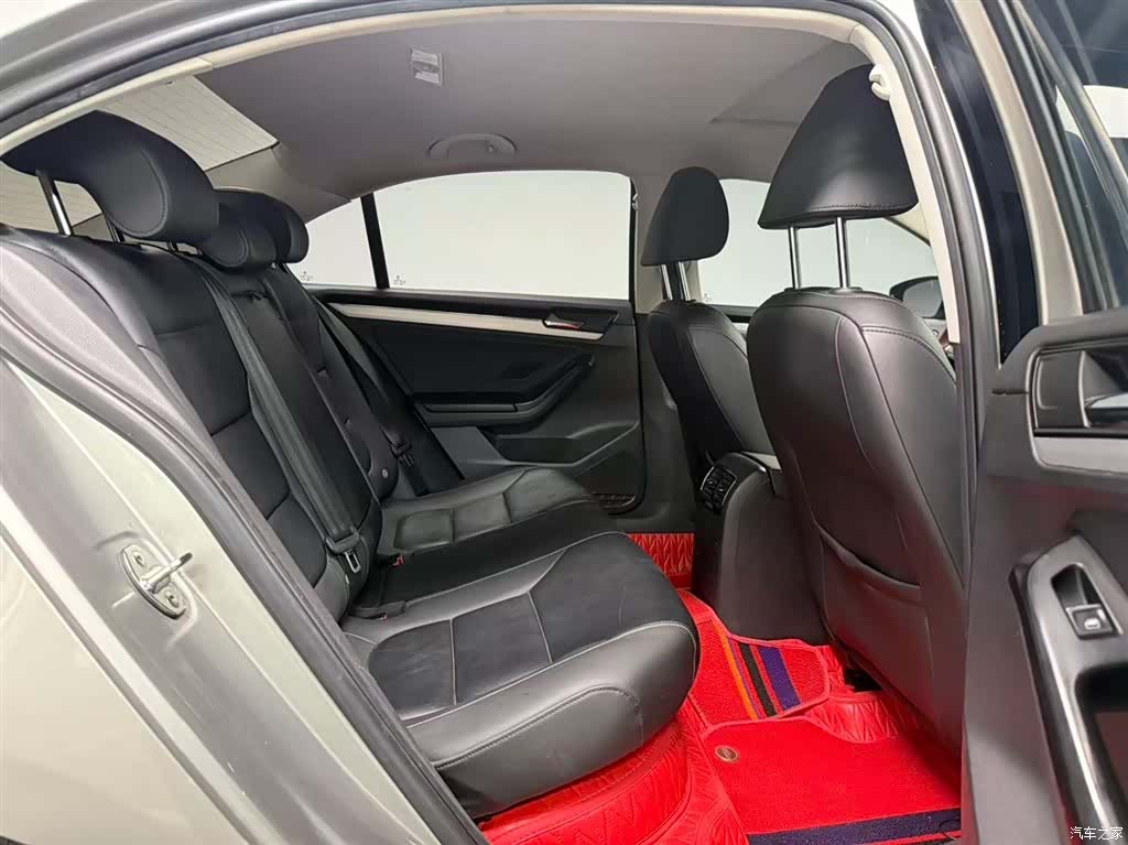 Volkswagen Sagitar, 2018 13