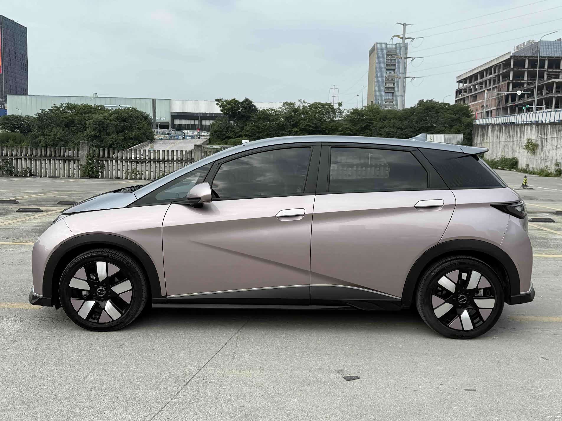 BYD Dolphin, 2023 4