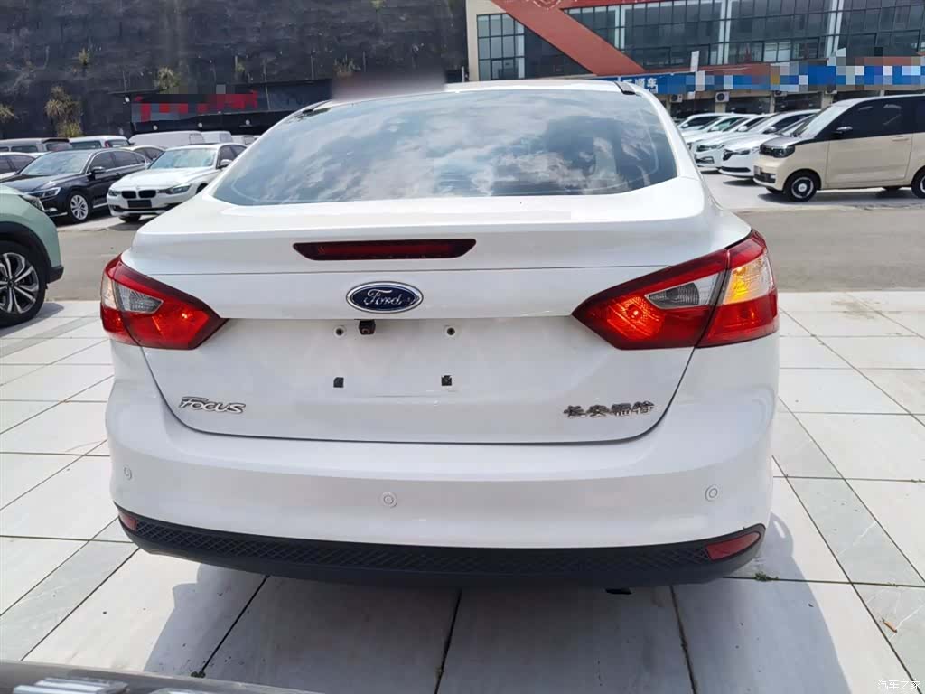 Ford Focus, 2014 6