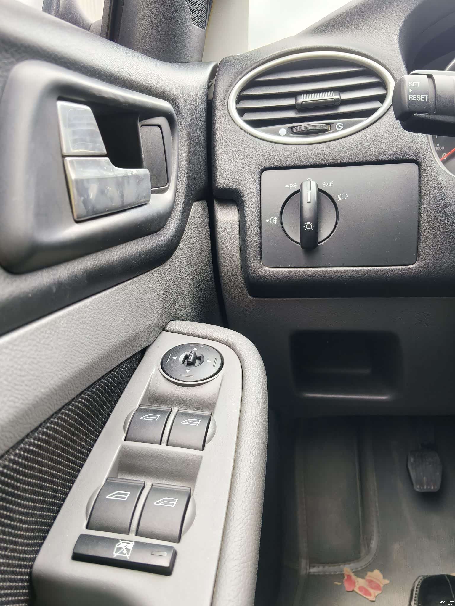 Ford Focus, 2012 9