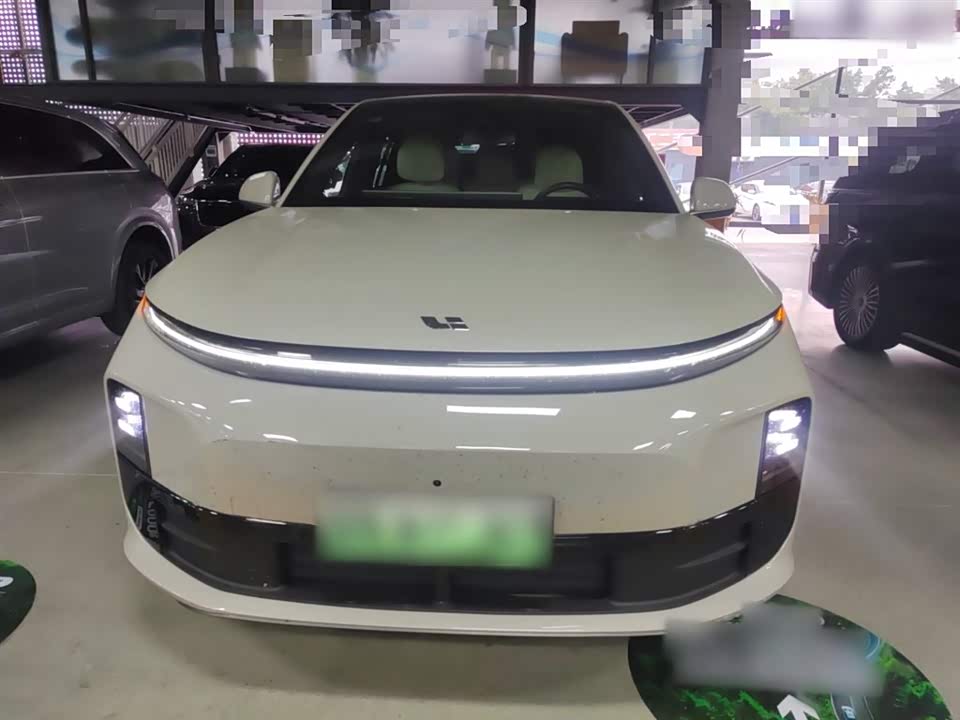 Li Auto Ideal L6