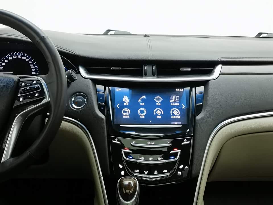 Cadillac XTS