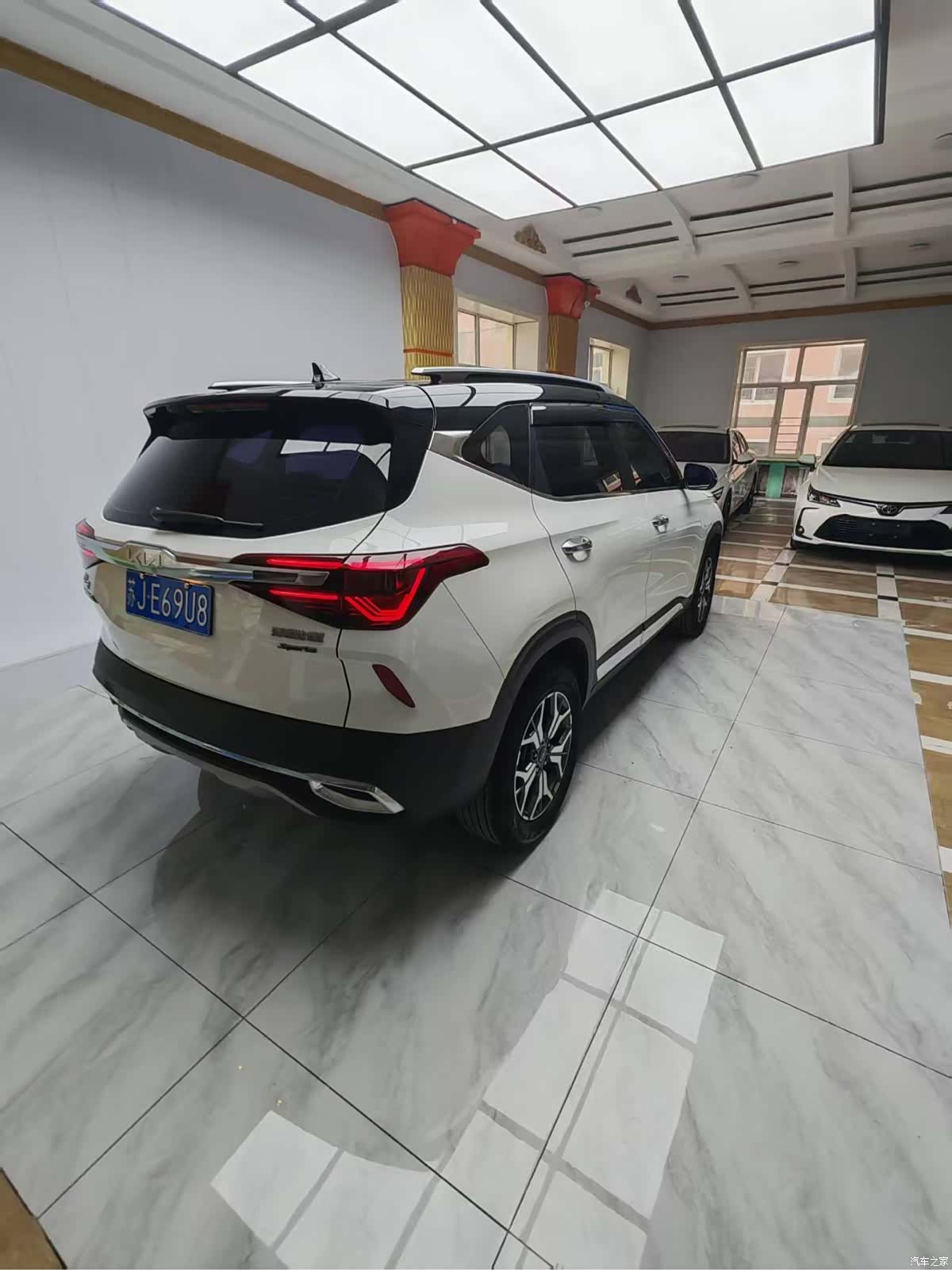 Kia KX3, 2021 10
