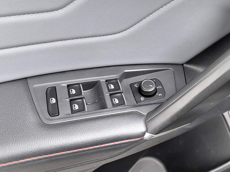 Volkswagen Tiguan L 2023, фото 9