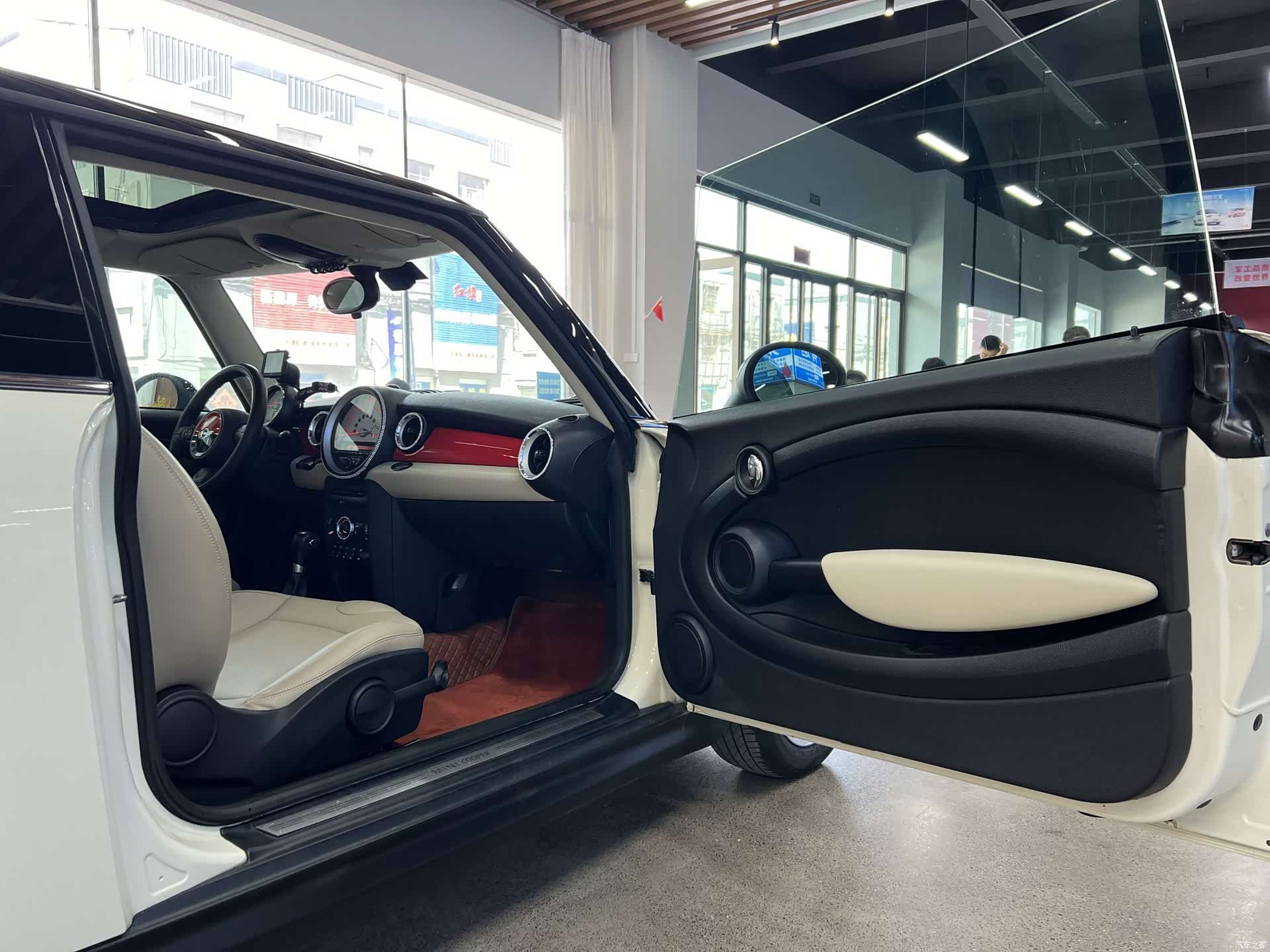Mini Cooper, 2014 4