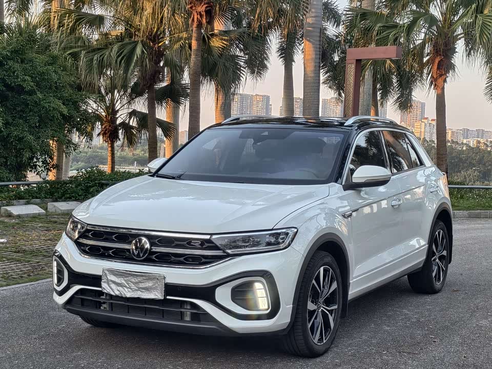 Volkswagen T-ROC exploring Songs