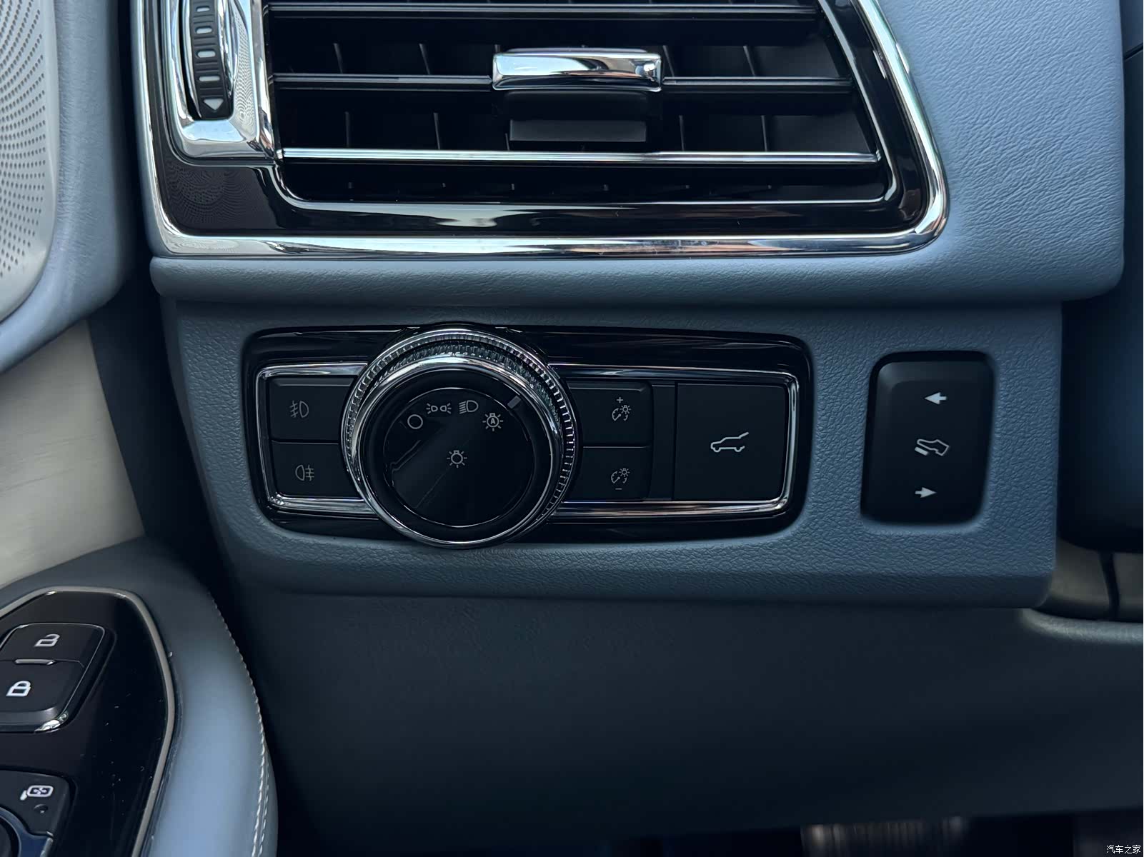 Lincoln Navigator, 2019 14
