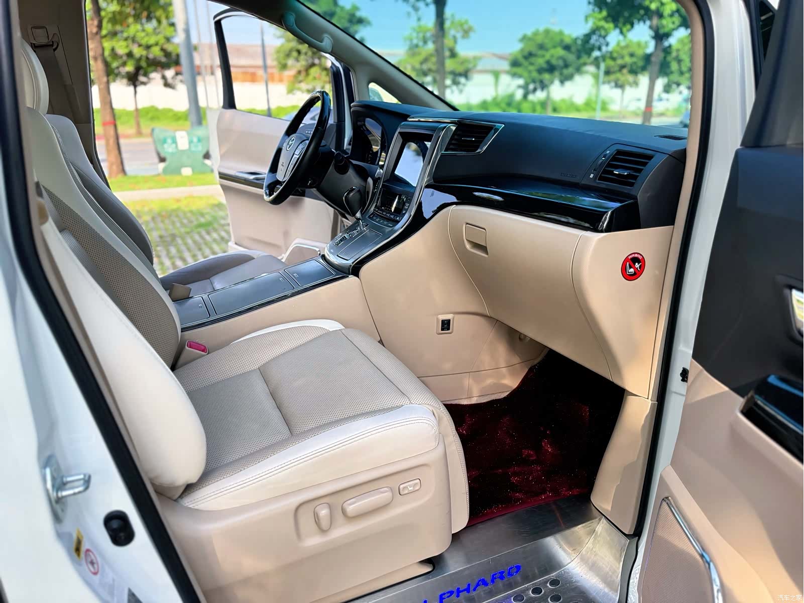 Toyota Alphard, 2014 6