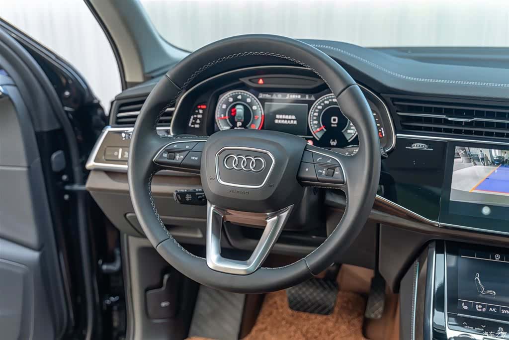 Audi Q7, 2025 21