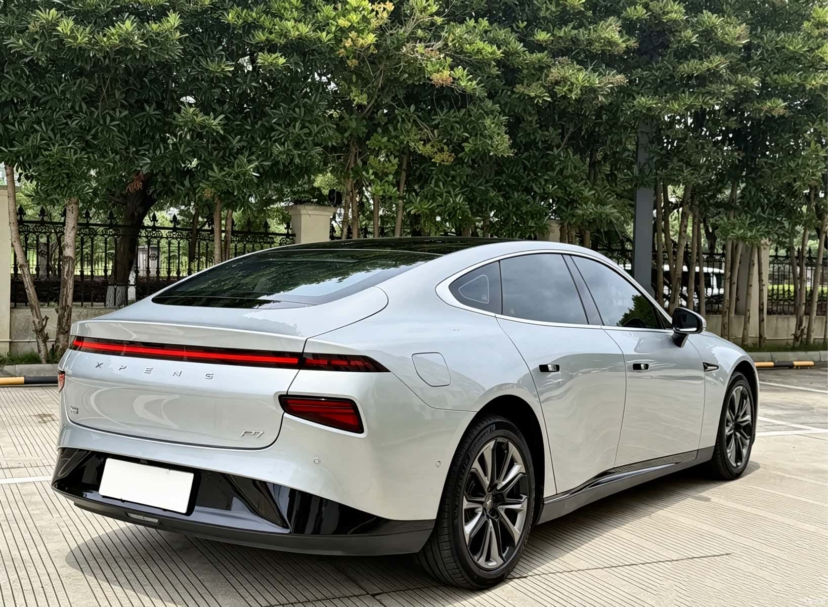 Xpeng P7, 2022 11
