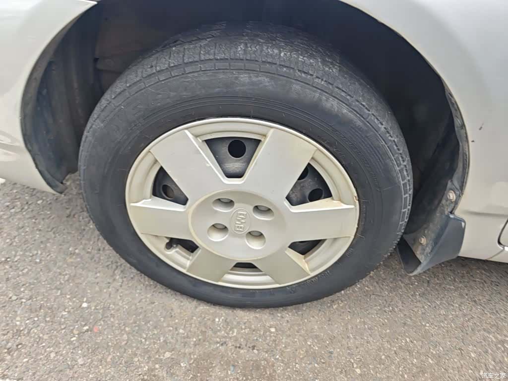 BYD F3, 2016 23