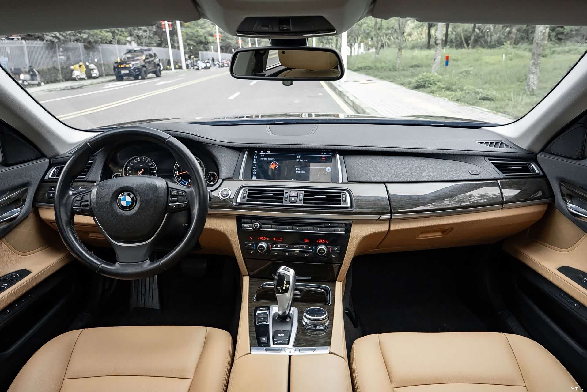 BMW 7 Series, 2014 4