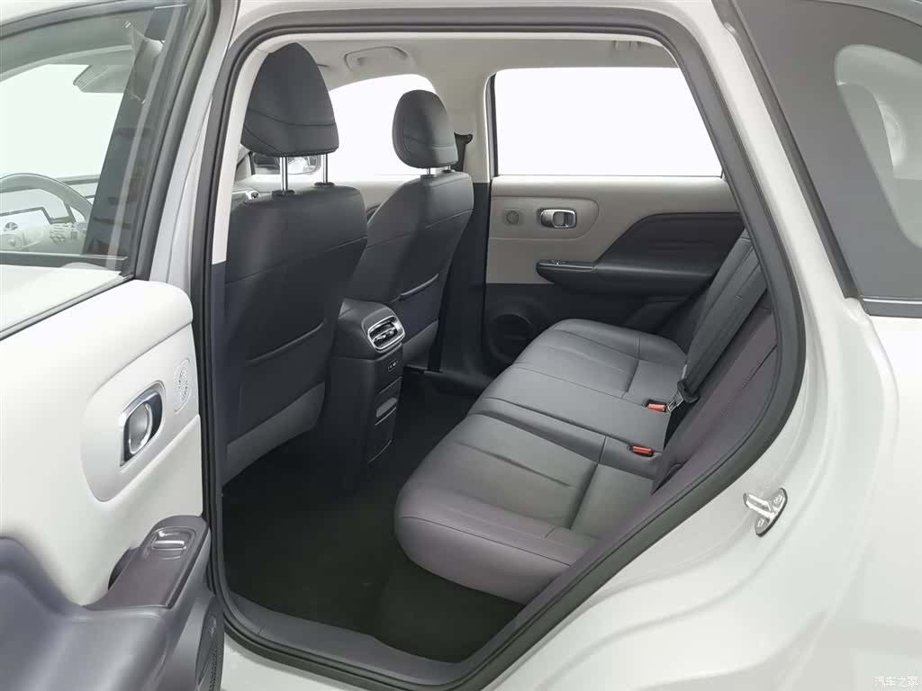 Leapmotor B10, 2025 15