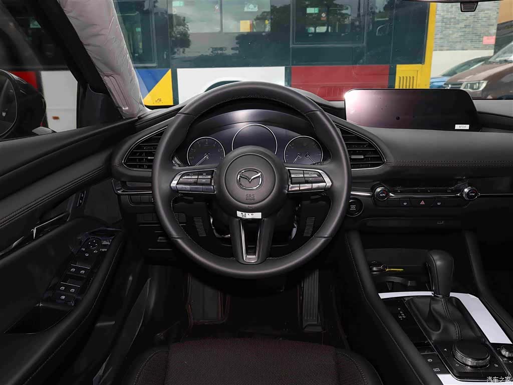 Mazda Mazda3, 2023 11