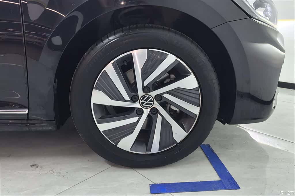 Volkswagen Passat, 2023 6