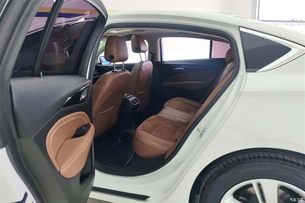 Buick Regal, 2018 11