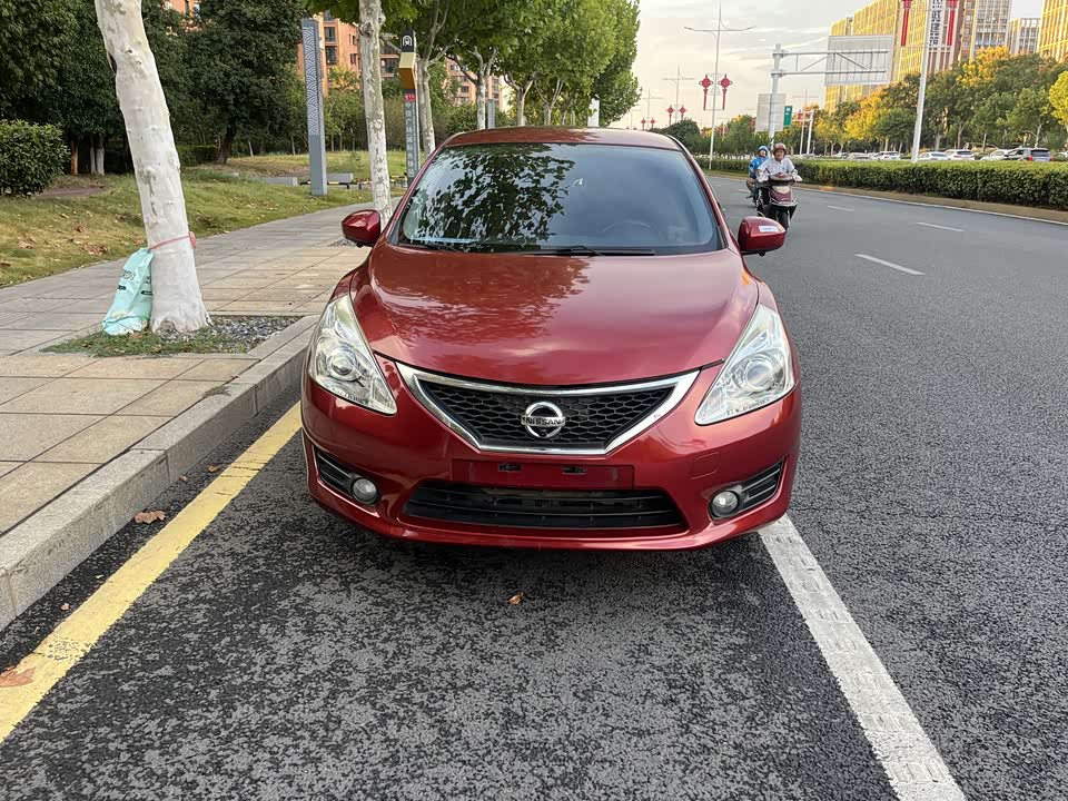 Nissan TIIDA