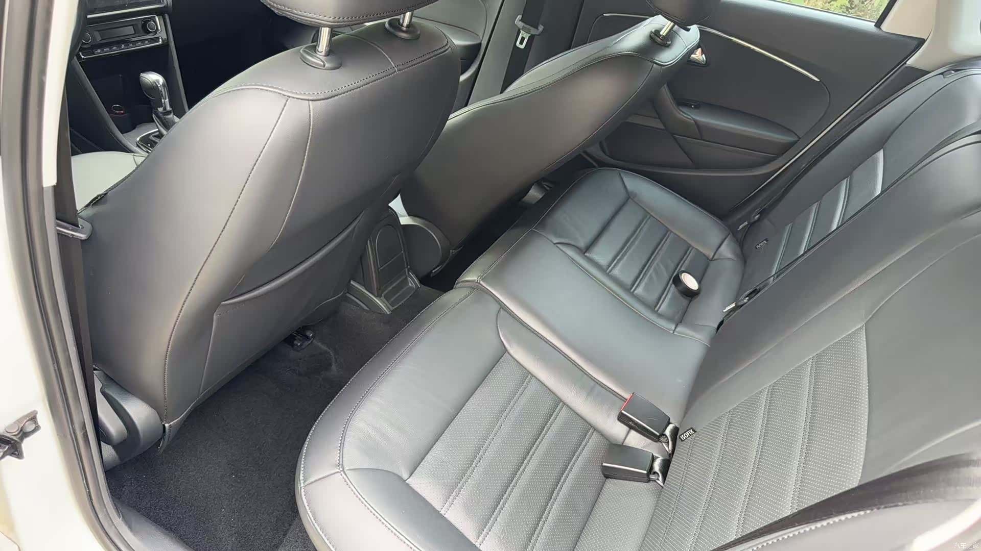 Volkswagen Polo, 2015 3