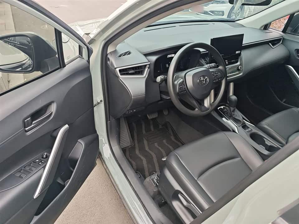 Toyota Corolla Sharp amplifier