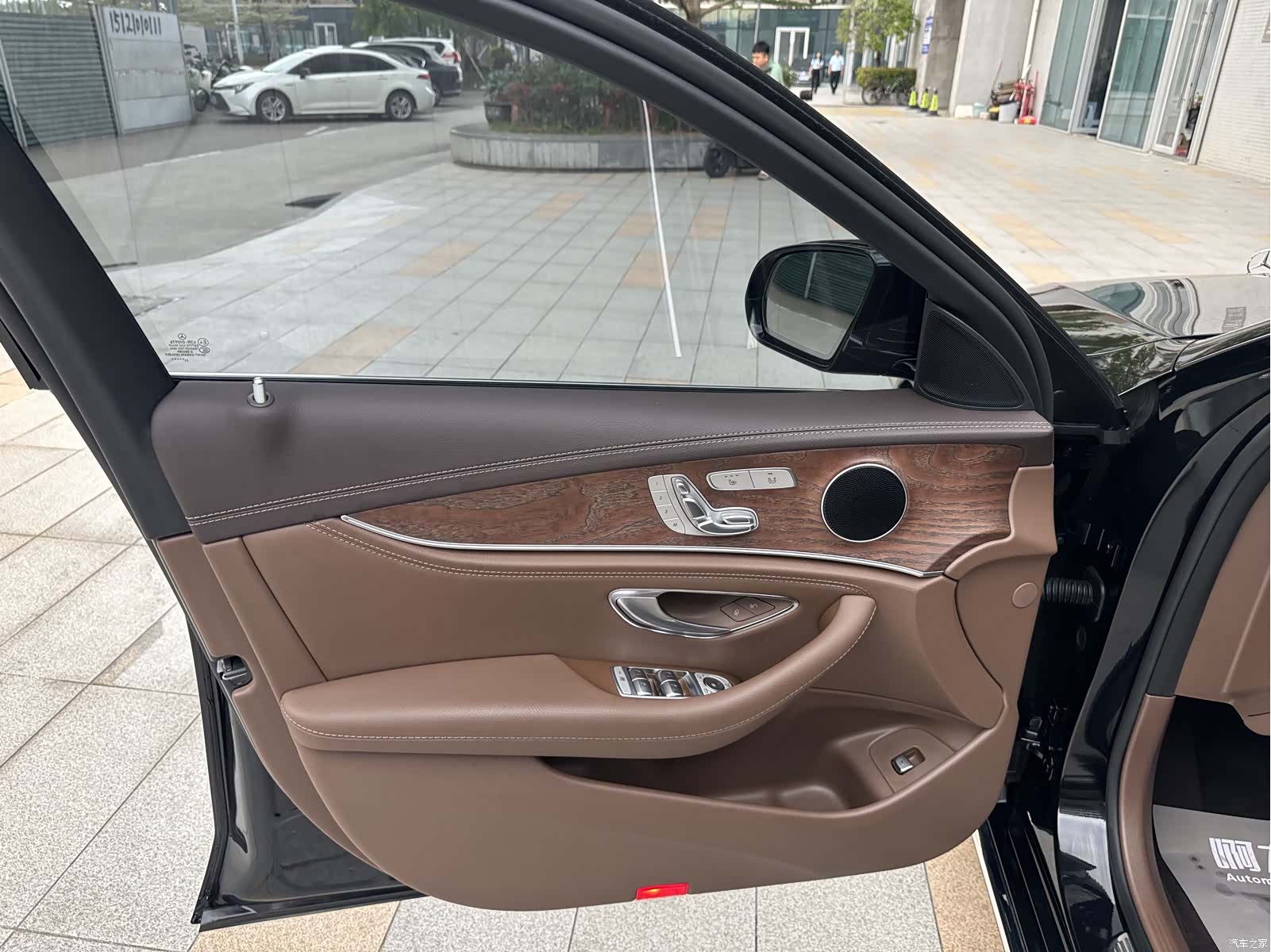Mercedes-Benz E-Class, 2023 15