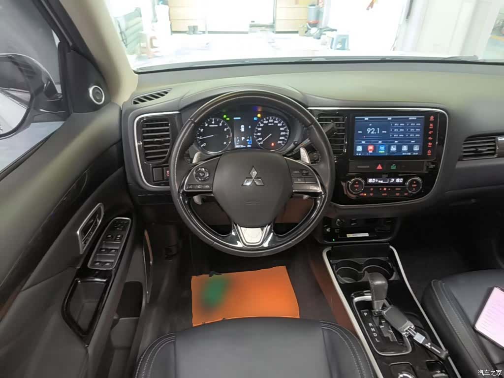 Mitsubishi Outlander, 2020 11